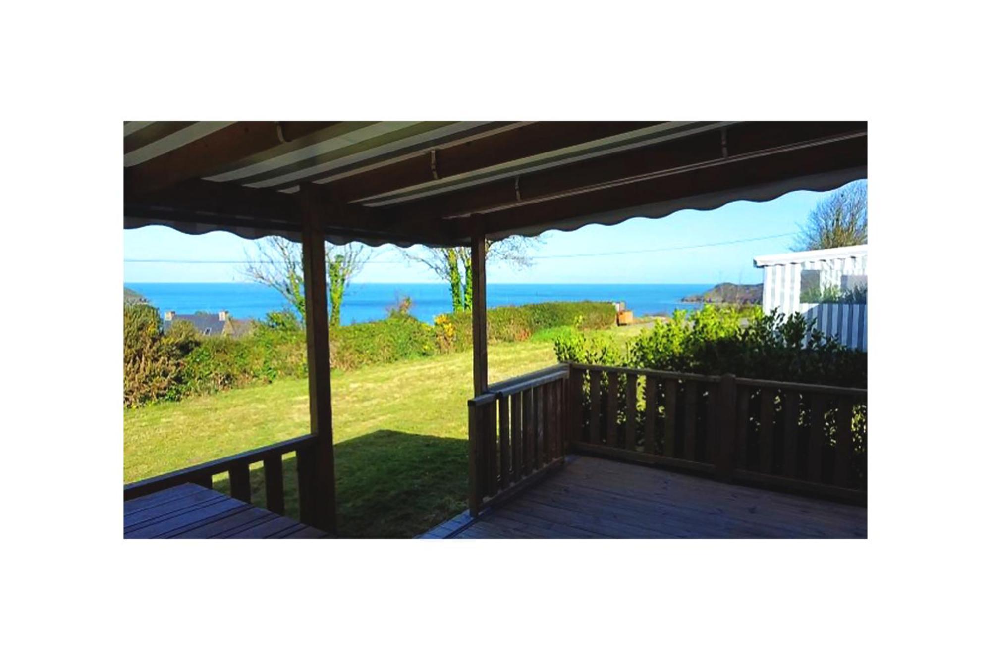 Bungalow Mer Azur. Плуа Екстериор снимка