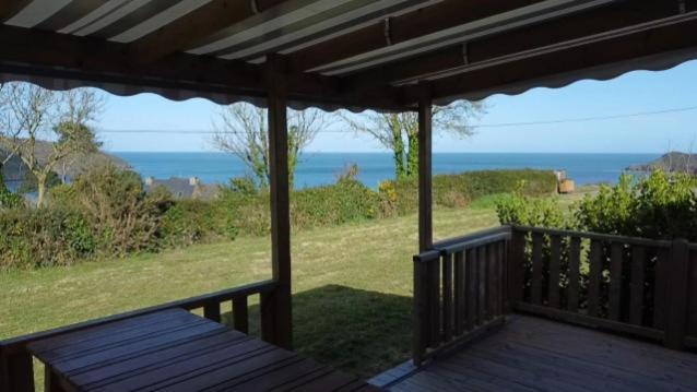 Bungalow Mer Azur. Плуа Екстериор снимка
