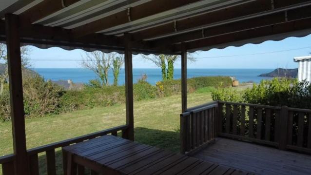 Bungalow Mer Azur. Плуа Екстериор снимка